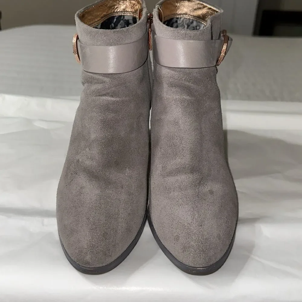 Ted Baker 40.5 Ainthe Ankle Booties in Light Grey Rose Gold